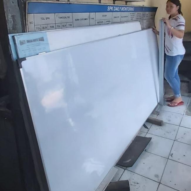 

BEBAS ONGKIR - whiteboard gantung 120 x 200 cm nonmagnet