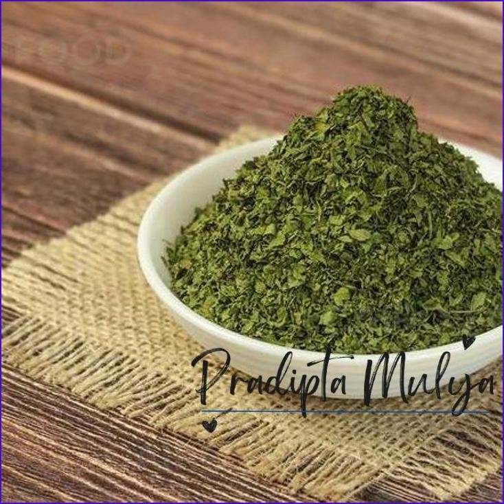 

Masih Ada.! Daun Parsley Bubuk Cairo Food - 100 Gram