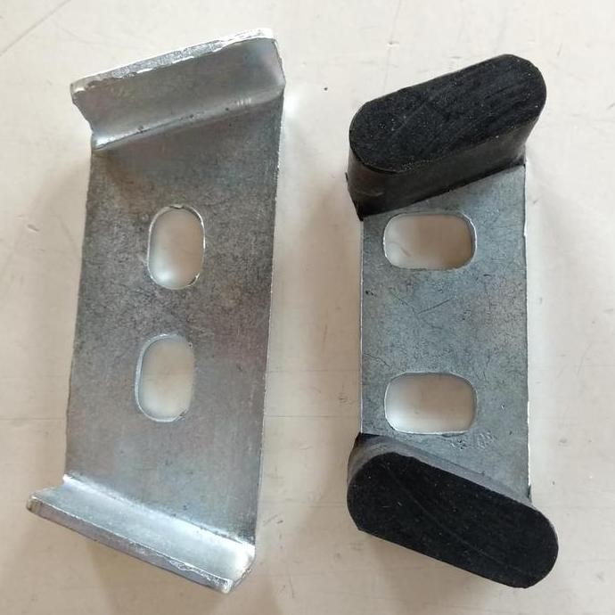 TERLARIS - Stoper door checker pintu belakang Taft GT Feroza