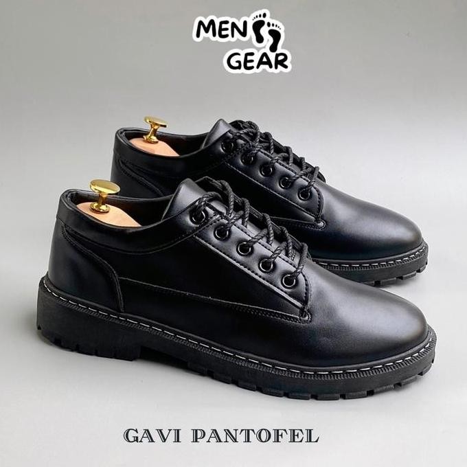 MENFOOTGEAR Gavi Sepatu Pantofel Pria Original Sepatu Kerja Formal Cowok Docmart Hitam