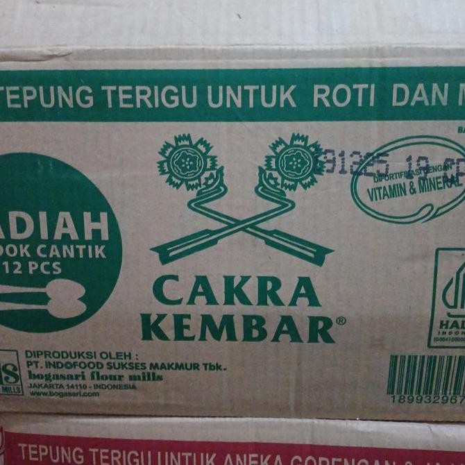 

Tepung Terigu Cakra Kembar 1 Kg X 12 Pcs (Kartonan)