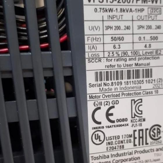 Toshiba Inverter Tosvert Vf-S15 3-Phase 240V 0.75Kw