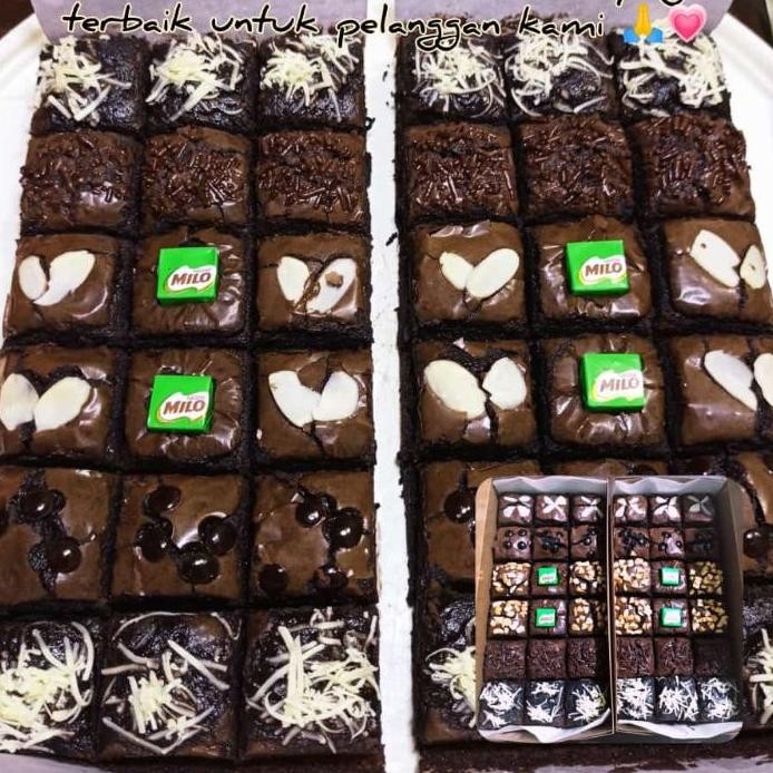 

Fudgy Brownies Panggang Dark Chocolate 18 Bites Fresh Berkualitas
