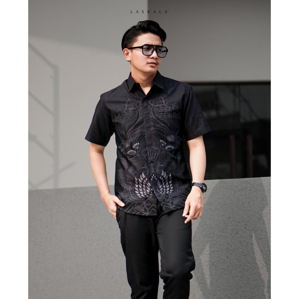 Laskala Batik Premium Pusaka Kemeja Batik Pria Slimfit Lengan Pendek
