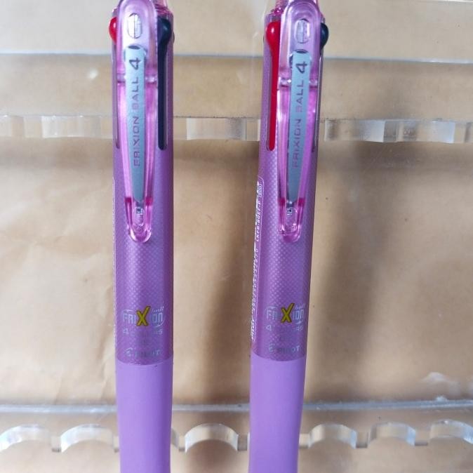 

Pilot Frixion Clicker 4 In 1./ 1 Pulpen 4 Warna Stok Terbatas