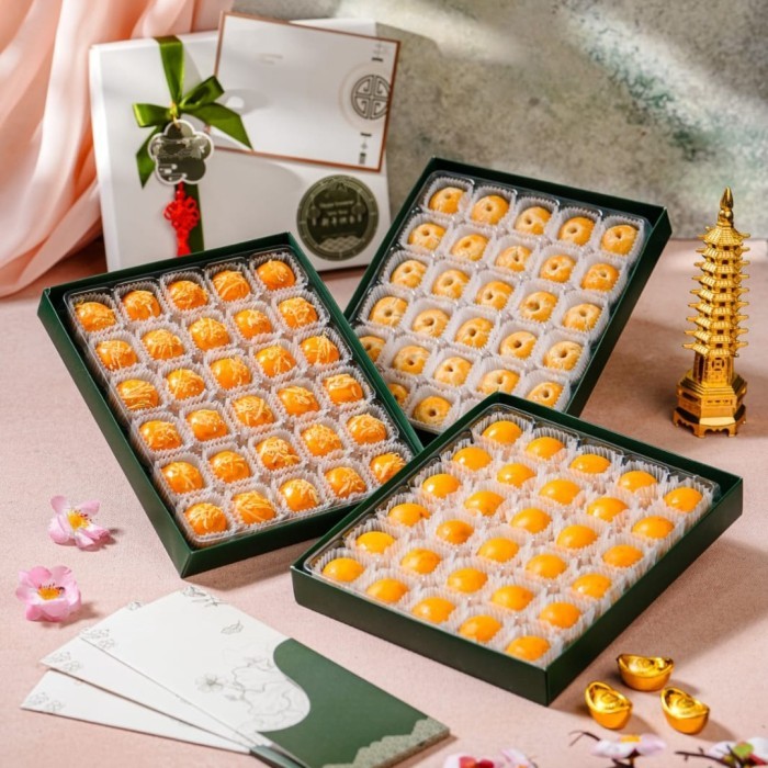 

Kado Hadiah Imlek SIN CIA CNY Hampers 2025 Nastar / Skippy / Choco Peanut Box 3 in 1 Gift Box