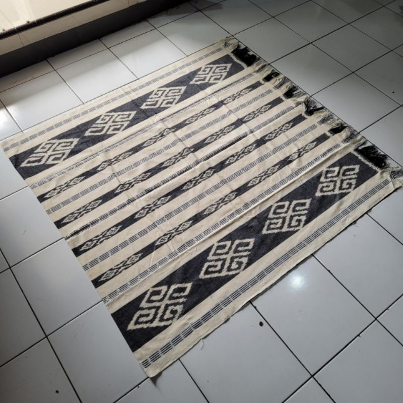kain seragam kerja kain tenun blanket motif etnik putih asli tenun troso jepara murah berkualitas