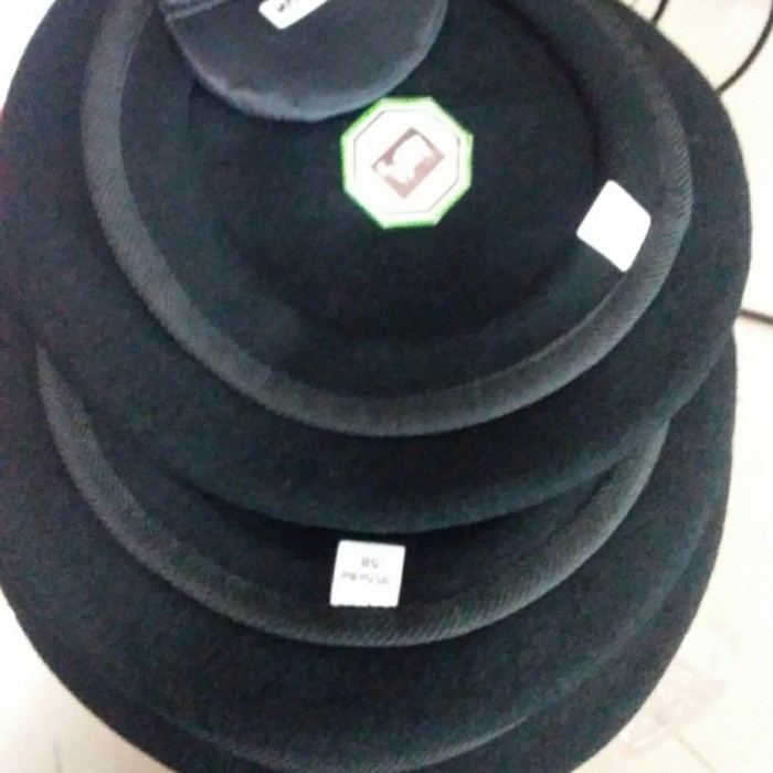

Baret Hitam Camel