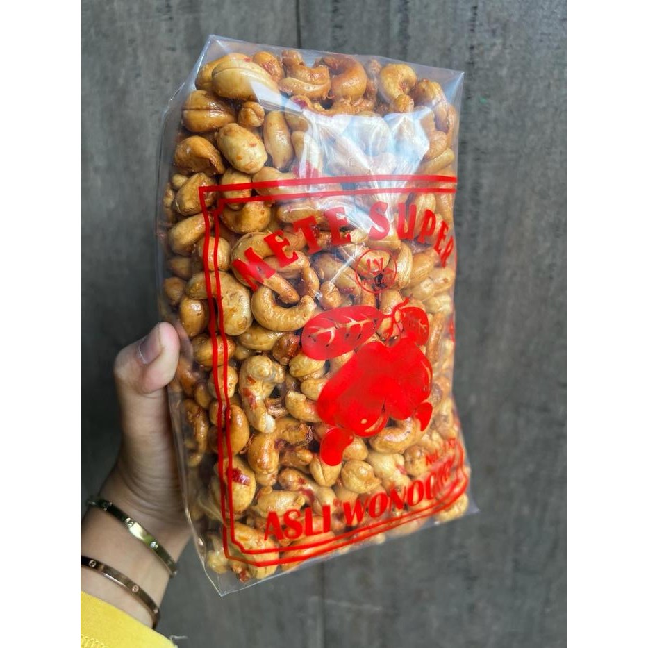 

terbaru !!! kacang mete oven pedas manis 500 gram ready