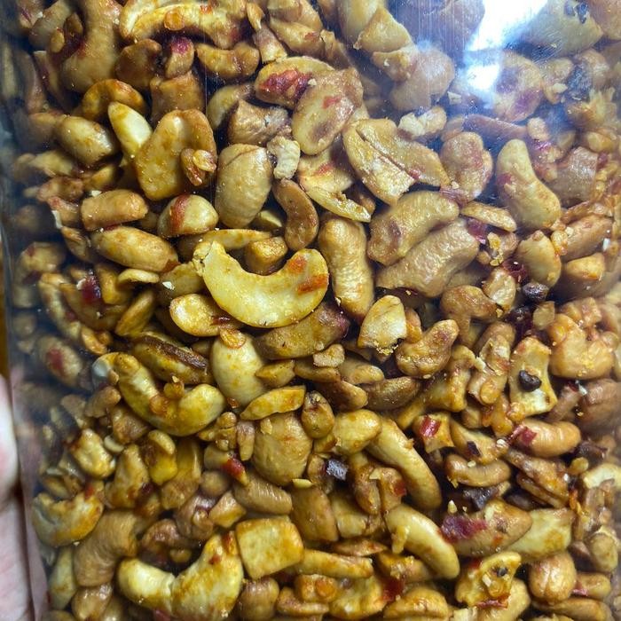 

terbaru !!! kacang mete pedas manis remukan atau pecahan 1kg food snacks ready