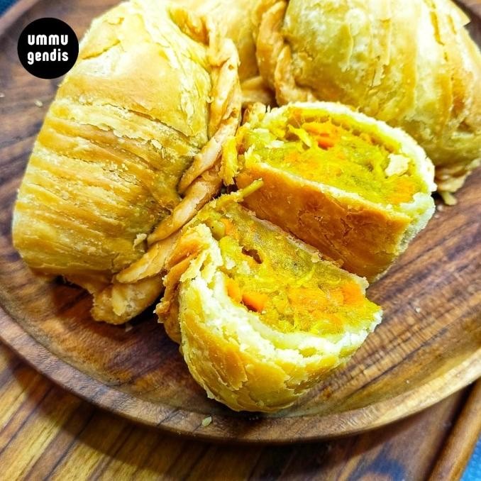 

Karipap Kentang Wortel Kari (Isi 4 Pcs) Original