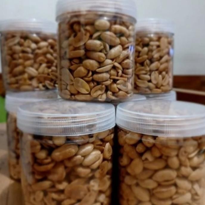 

BIG SALE KACANG GORENG BAWANG KUPAS 1TOPLES 1 LITER/KACANG GORENG PEDAS MANIS !!!!!