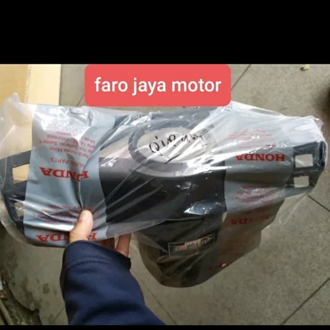 TERBARU COVER BATOK BELAKANG HONDA VARIO 110 CW KARBU ORIGINAL 5320B-KVB-930