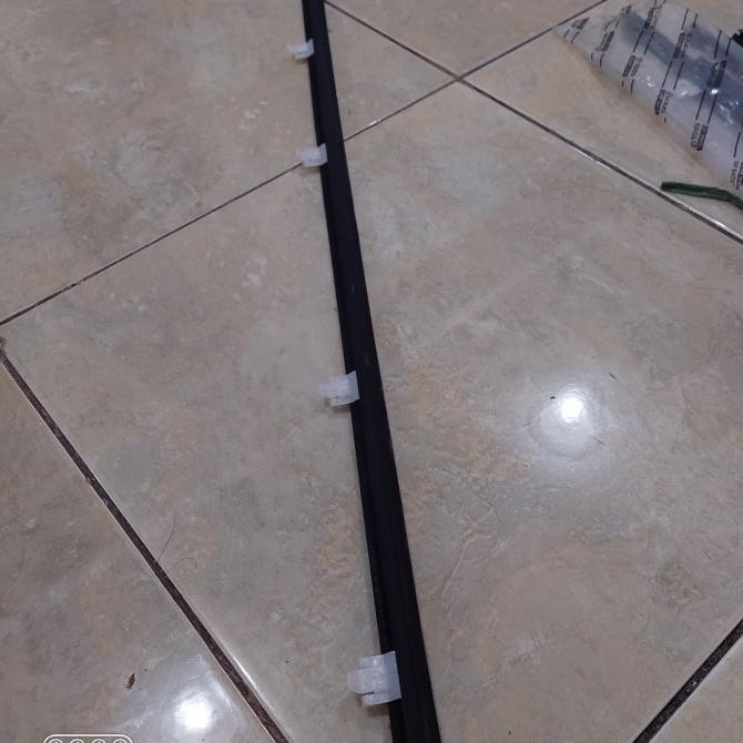 Pelipit karet kaca luar avanza xenia old 2006 2007 2008 2009 2010 2011