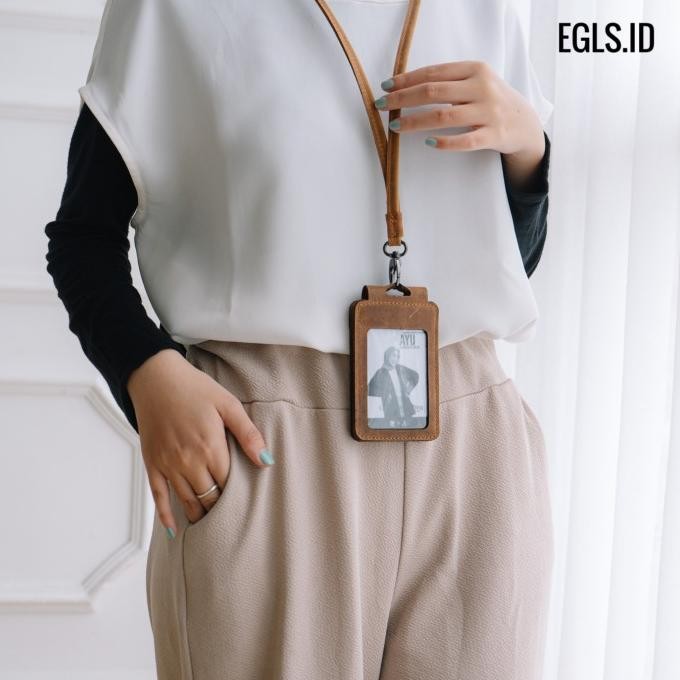 

Grosir Id Card Name Tag Landyard Kulit Sapi Asli Papan Nama Model Kalung