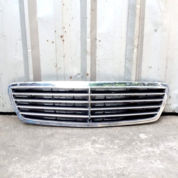 GRILL BUMPER DEPAN MERCY A2038800183 MERCEDES BENZ C240 W203