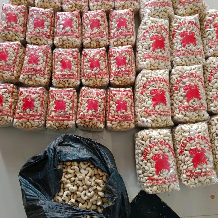 

BARANG TERLARIS METE ASLI WONOGIRI MENTAH FRESH KEMASAN 1KG