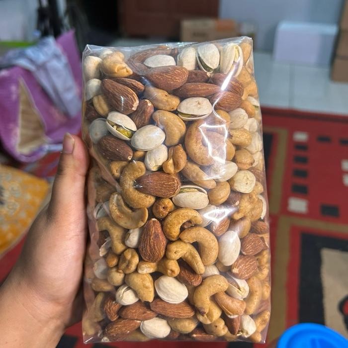 

BARANG TERLARIS TRIAL MIX KACANG Mede/ Mente Goreng Bawang Asin ,ALMOND DAN PISTACHIO Food Snacks