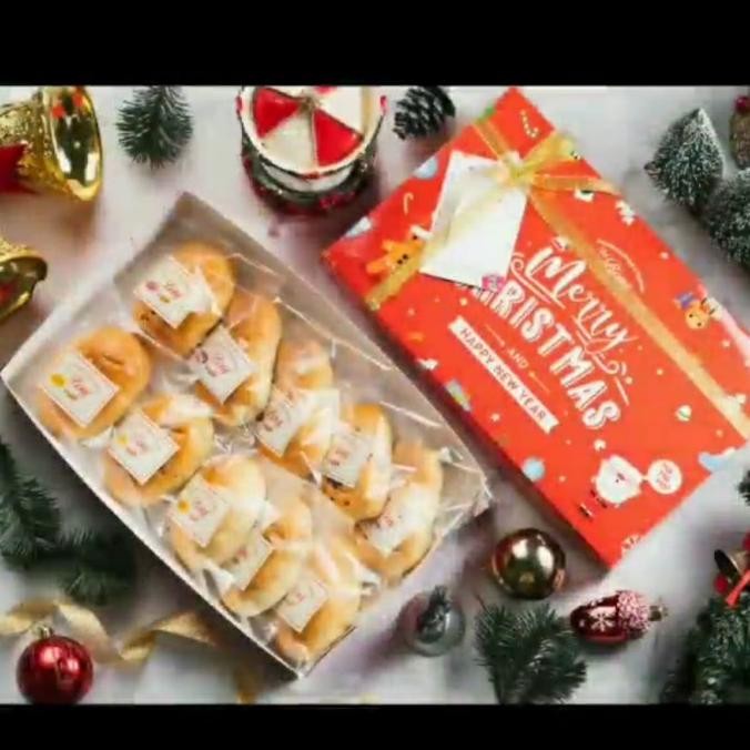 

Grosir Roti Bong Hamper Natal Isi 10