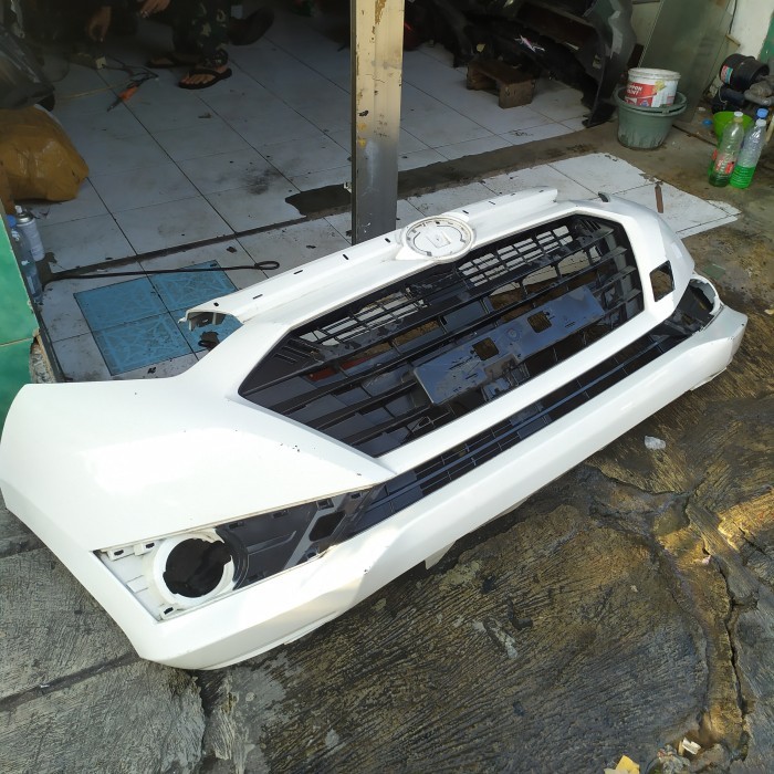 Bemper depan sigra lama