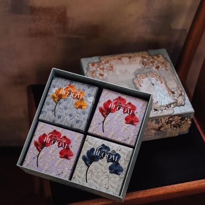 

BLOOM - Thegifthings hampers imlek 2025 / kue kering / parcel sincia / lunar new year cookies / chinese tea