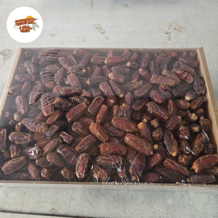

Kurma Mabroom Madinah Premium/ Kurma Mabruum 1Kg