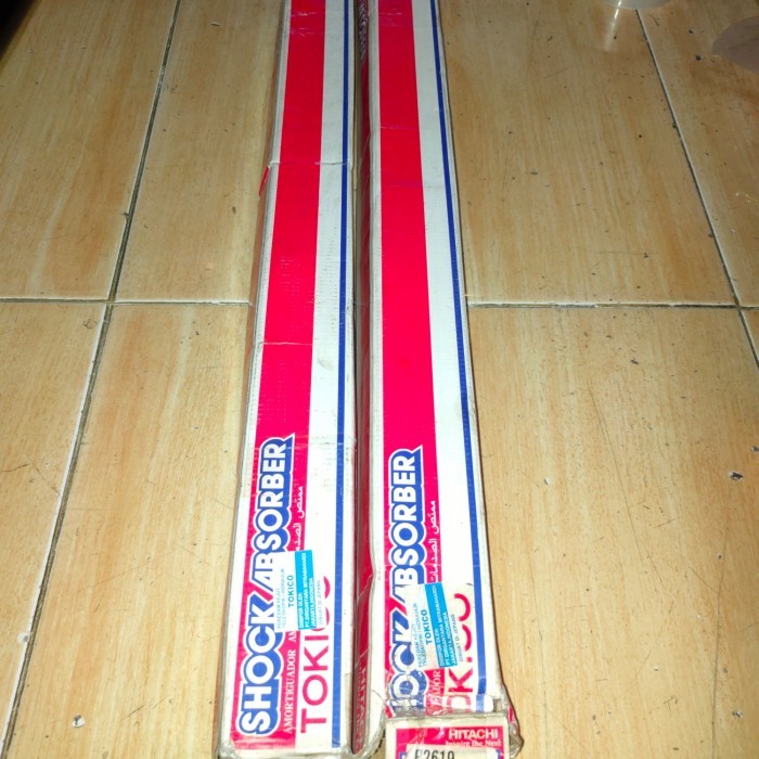 Shockbreaker belakang Mazda E2000 Made in Japan S08328700