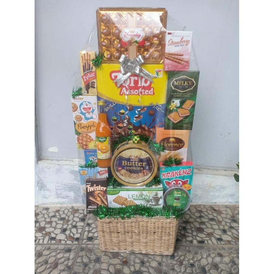 

New Arrival, Parcel Lebaran Makanan Ringan 2024 (19) Hampers Murah Meriah