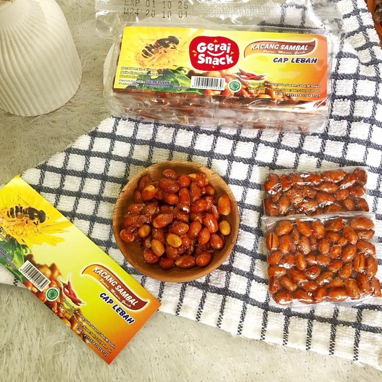 

Kacang Sambel Balado Cap Lebah isi 10pcs Oleh2 Khas Surabaya