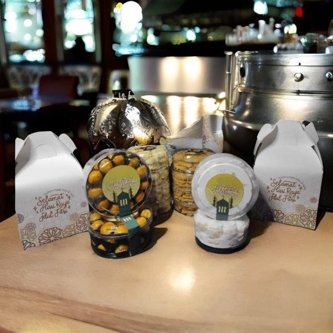 

Super Promo!, Paket Hampers Kue Kering Lebaran, Nastar,Kastangel,Putri Salju Wisman