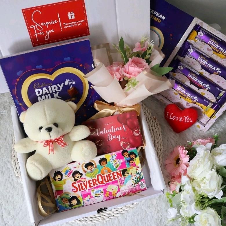

SPECIAL Hampers Valentine Cadbury SilverQueen | Kado Valentine Ultah Sempro Wisuda Pacar Cewek Cowok Ow42