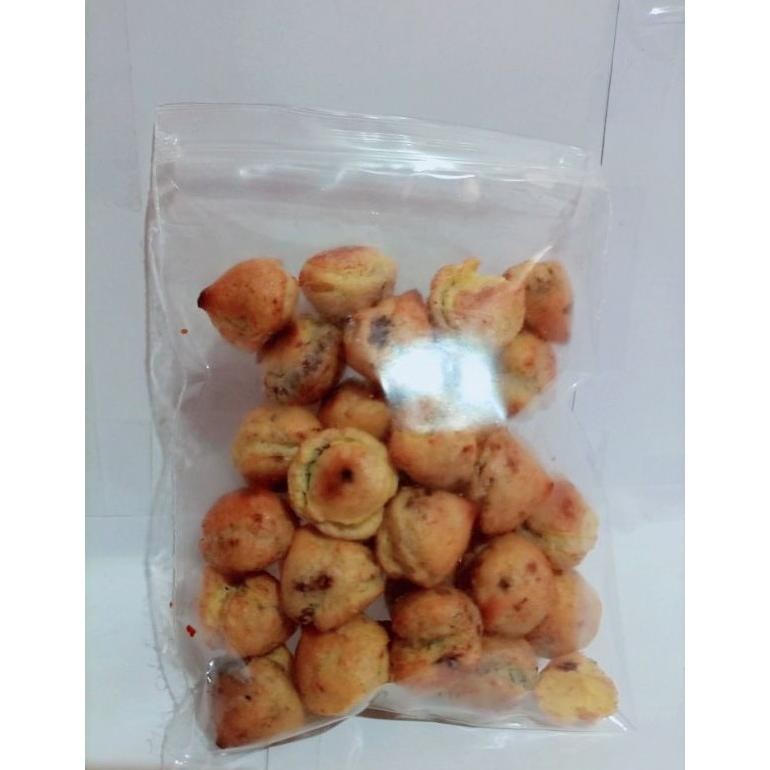 

Soes Kering Isi Coklat/ Sus Kering Isi Coklat /Kue Kering Isi Coklat 250 Gram Original