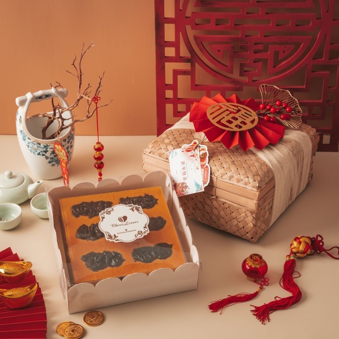 

LAPIS LEGIT WIJSMAN PLUM Chinese New Year Hampers Imlek Parcel Lunar New Year Corporate 2025