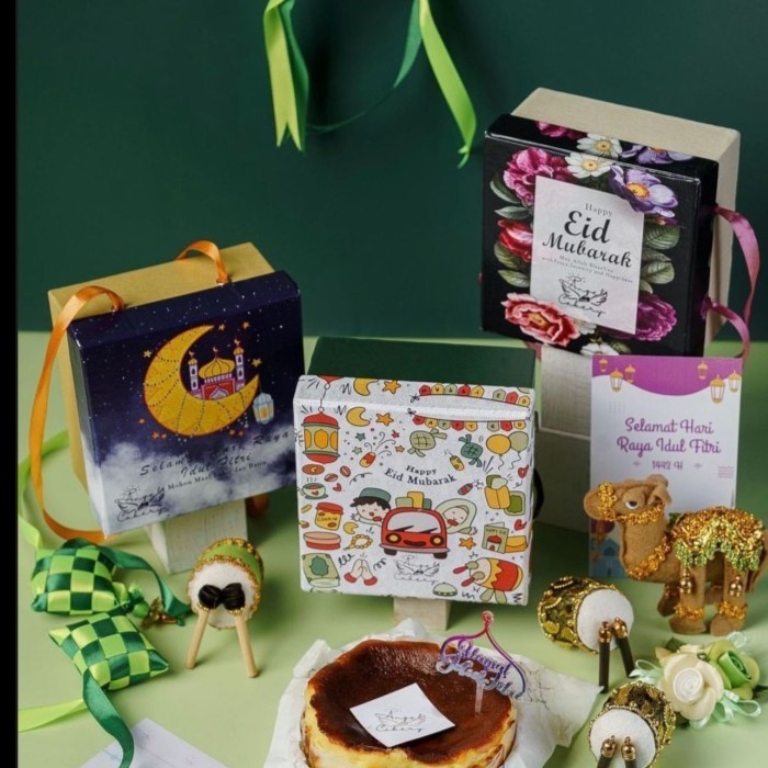 

HAMPERS Lebaran IDUL FITRI 12CM, 15CM & 18CM Basque Burnt Cheese Cake