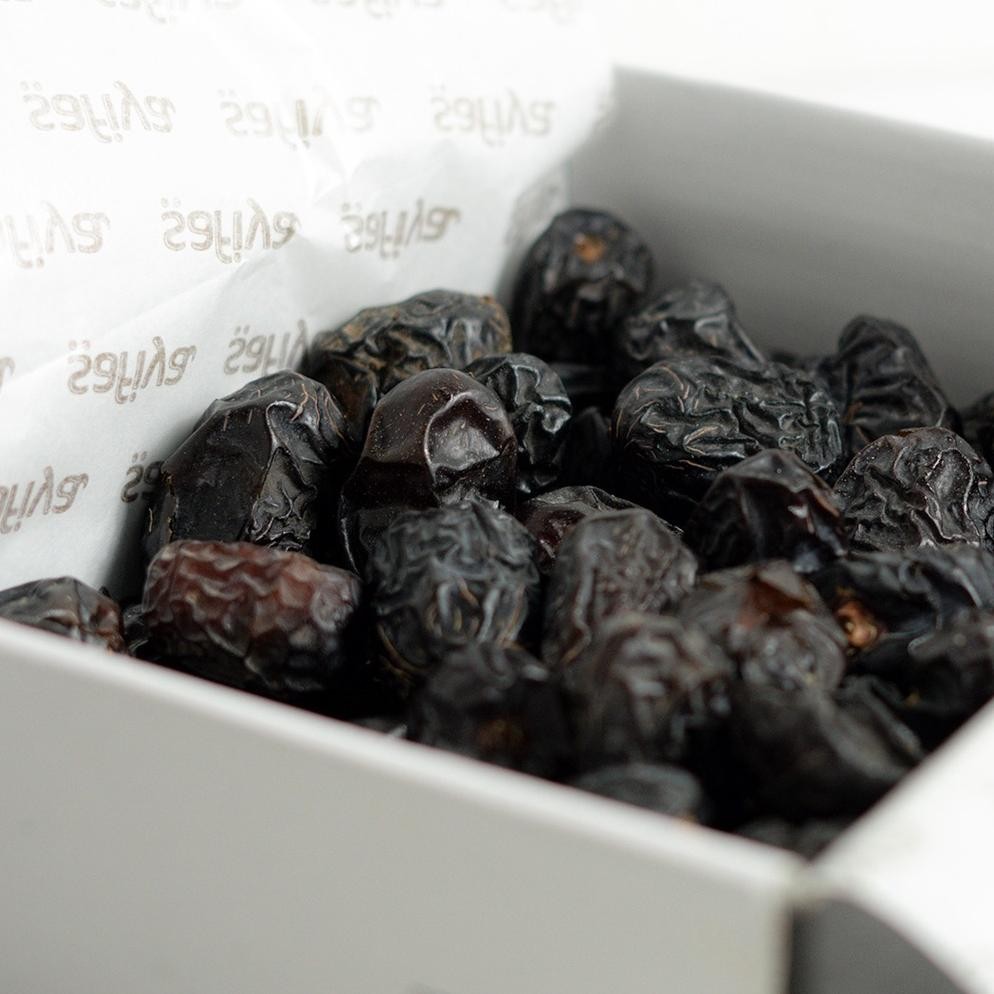

Safiya Kurma Ajwa 500 Gram Kurma Nabi Original