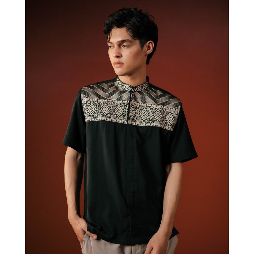 LARUSSO Kemeja Koko Bordir Lengan Pendek Pria - Dark Green