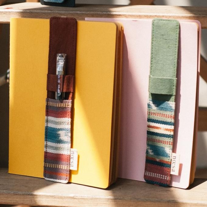 

PROMO / Pembatas Buku Tenun Ikat - Penanda Buku Jeda - Cloth Bookmark | Noesa Non COD