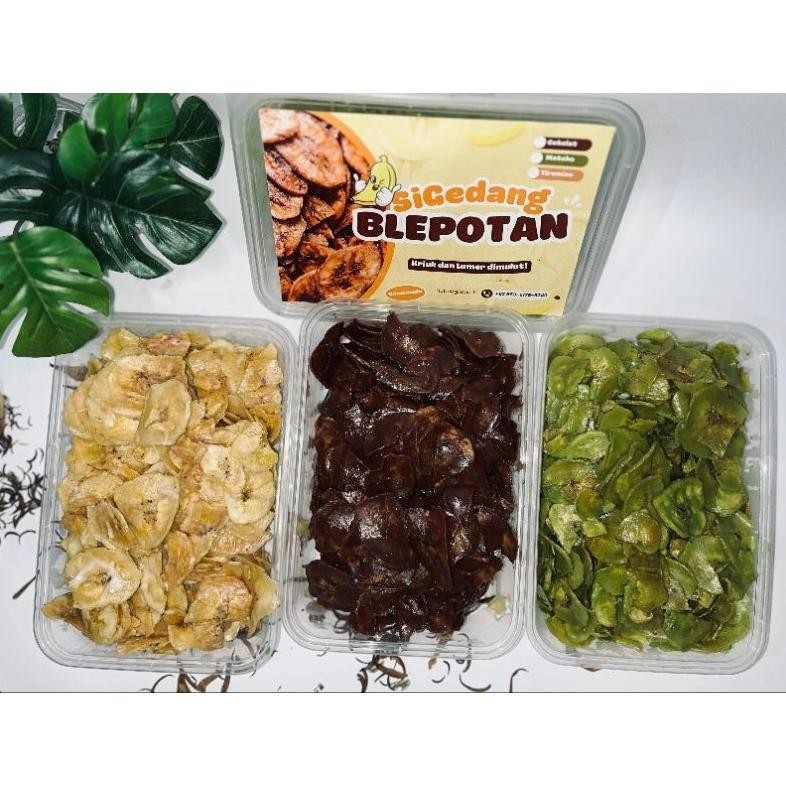 

Keripik Pisang Coklat Lumer 500ml PAKET HEMAT 3 BOX COKLAT TIRAMISU MATCHA 180gr