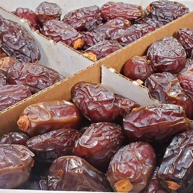 

Kurma medjol Super jumbo kemasan 500gr