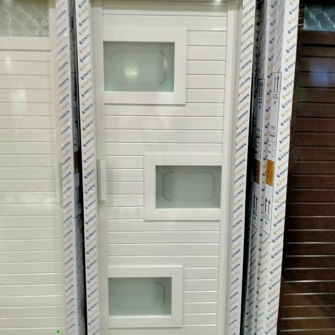 pintu kamar mandi aluminium Exclusive putih dan coklat 70x200cm TRM