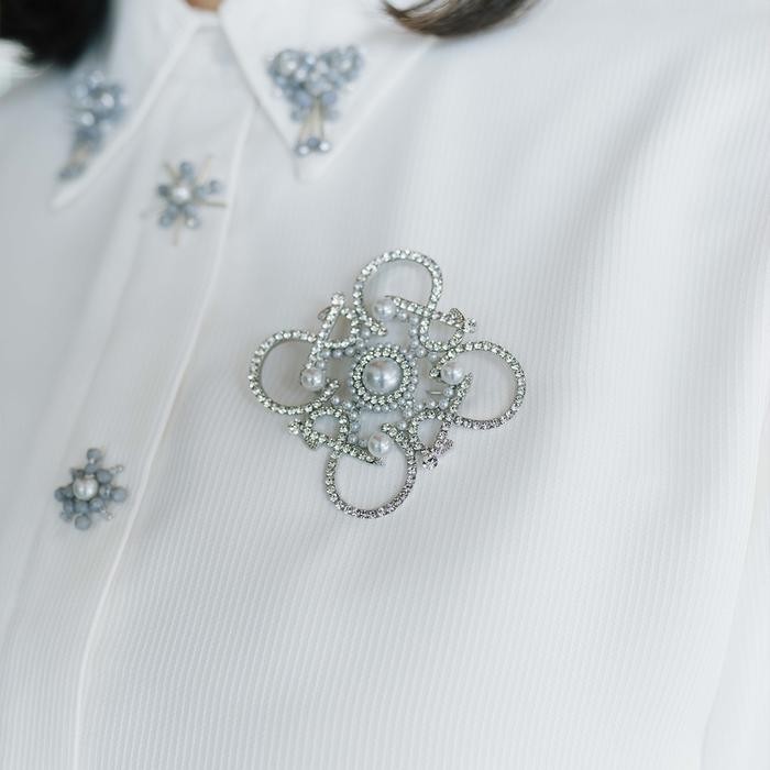 Jenna and Kaia - Aiza Brooch Silver - Premium Bros Hijab