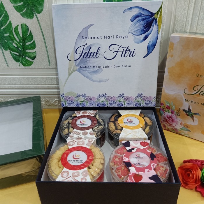 

HAMPERS GIFT BOX 4 TOPLES INA COOKIES