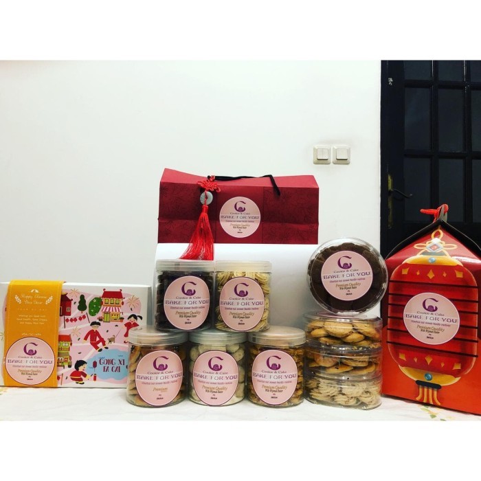 

PREMIUM PAKET KUE KERING NASTAR UNTUK HAMPERS PAKET IMLEK