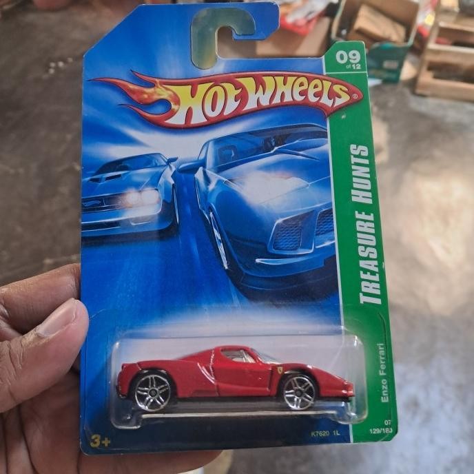 READY HOTWHEELS ENZO FERRARI TREASURE HUNT TH REG BU NIH