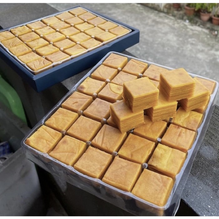 Kue Lapis legit premium per/box (kue basah, kue natal, hampers kue)