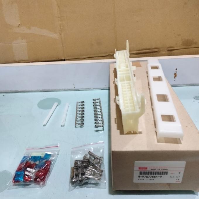 SPARE PART FUSE BOX RUMAH KOTAK SEKRING SIKRING ISUZU ELF NKR 66