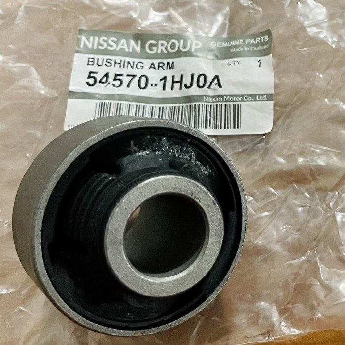 Bushing arm nissan march big