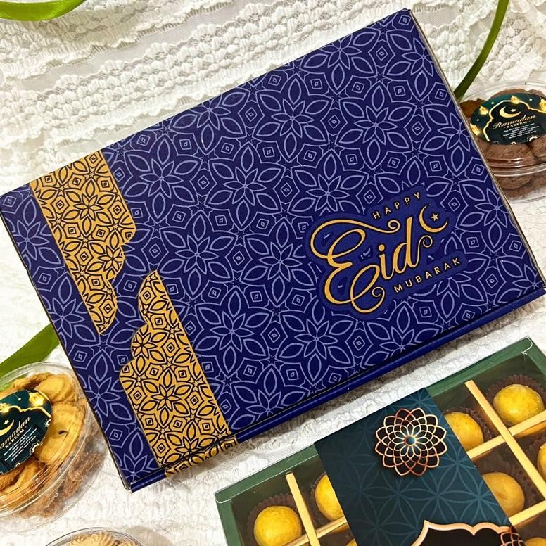 

fx-23 READY STOCK INSTANT!! HAMPERS LEBARAN PUASA IDUL FITRI EMERALD SET KUE KERING ENAK MEWAH MURAH DIJAMIN Viral