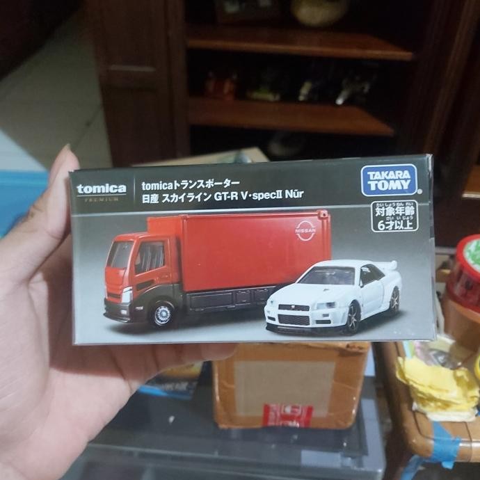 Tomica Premium Transporter Nissan Skyline GT-R V Spec II nur
