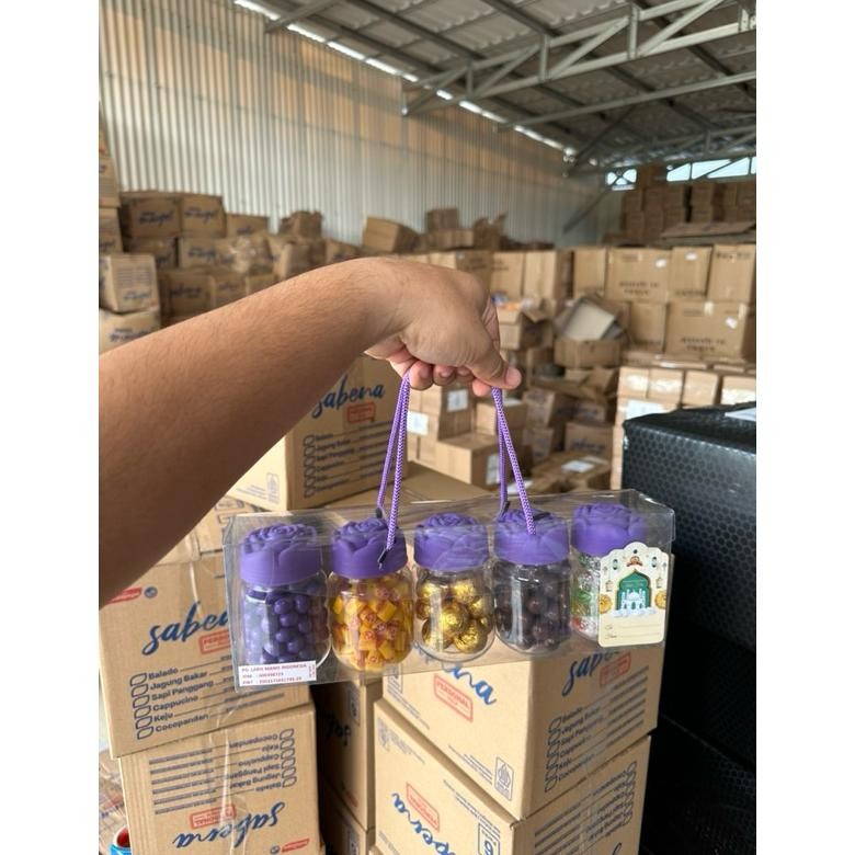 

fg-87 hampers lebaran mawar ungu isi 5 toples isi coklat dan permen Murah